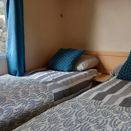 Landhuis Mahon Falls *